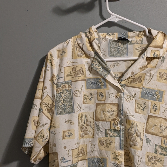 Oversized lightweight button up blouse - Picture 5 of 7